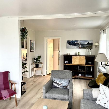 Koselig Nyrestaurert Hus Med Flott Utsikt! Villa Reine Exterior foto